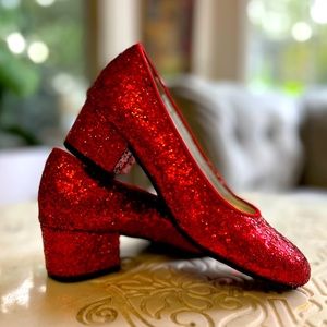 Dorothy’s Ruby Red Slippers, Little Girl
